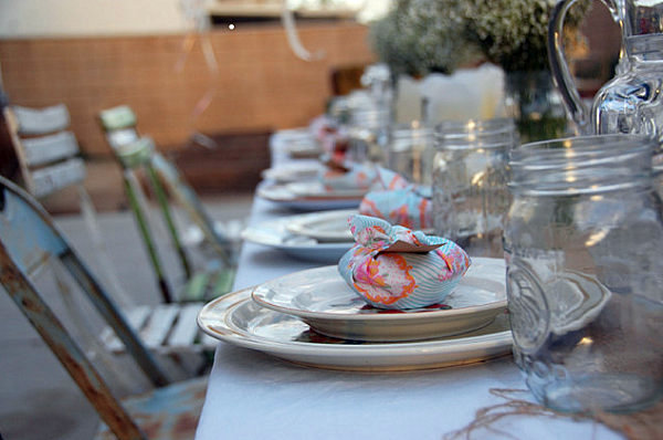 Stylish decorating ideas for your table, which you can use at your next party at home