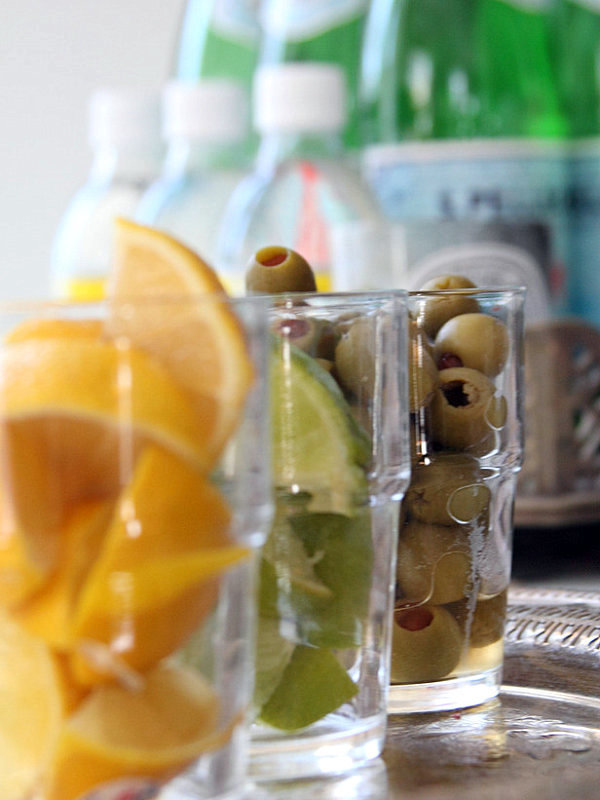 Stylish decorating ideas for your table, which you can use at your next party at home Stylish decorating ideas for your table, which you can use at your next party at home