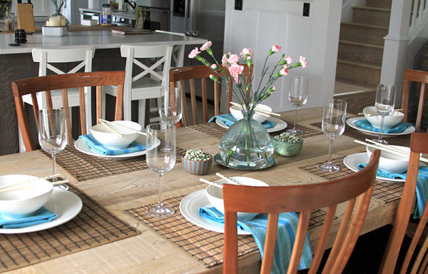 Stylish decorating ideas for your table, which you can use at your next party at home