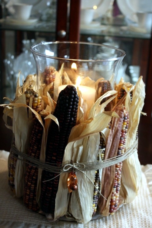 Make original decoration candles and lanterns themselves