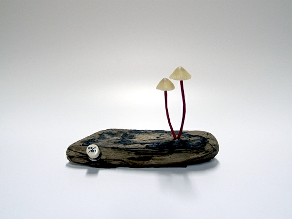 Mushroom-shaped LED lighting by Yukio Takano Mushroom-shaped LED lighting by Yukio Takano
