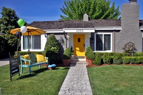 10 inspirational ideas for a yellow house door design