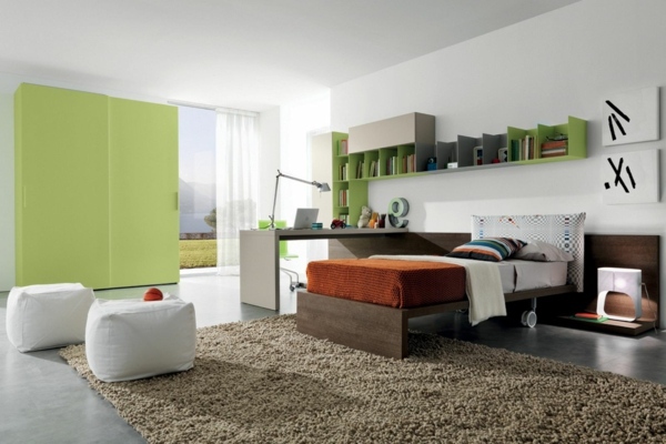 Bedroom wall design - wall decoration behind the bed