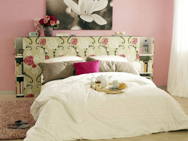 Bedroom wall design - wall decoration behind the bed