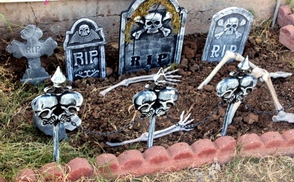 Halloween Party Decoration in garden