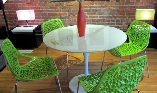Lively and attractive in Green: 25 green designer chairs and armchairs