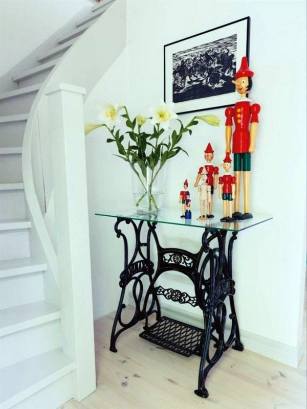Redesign old furniture - use the old sewing machine as vintage furniture