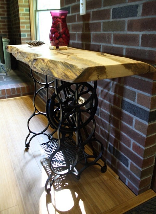 Redesign old furniture – use the old sewing machine as vintage