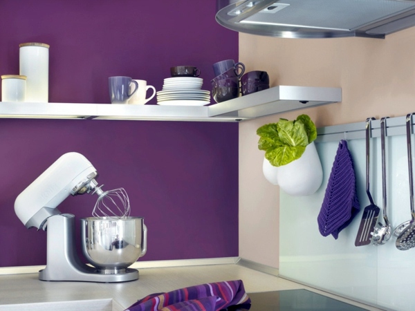 Wall color Berry - trendy shades for a modern wall design