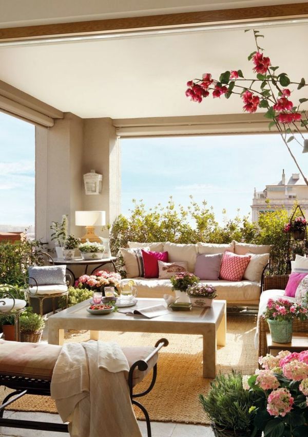 Cool terrace design ideas - Cafe in homey atmosphere