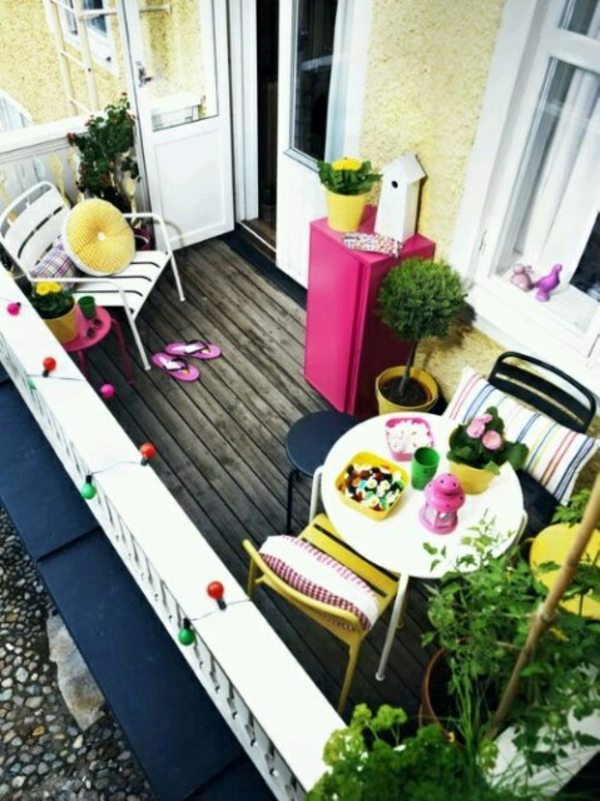 Cool terrace design ideas - Cafe in homey atmosphere