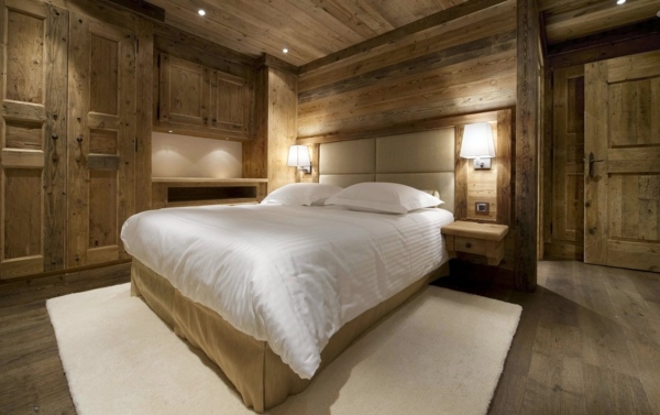 Choosing the right bedroom lamp