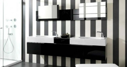 21 unusual ideas wallpaper in the bathroom - stylish and refreshing