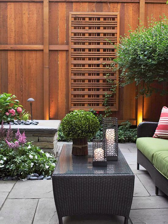 Garden fence - practical and aesthetic applications