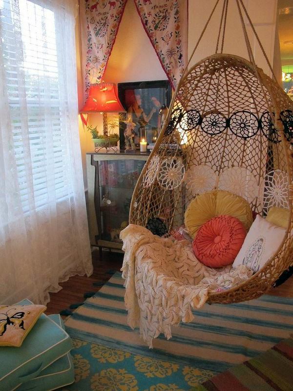 Braided hanging chair - a stylish mystery of coziness Braided hanging chair - a stylish mystery of coziness