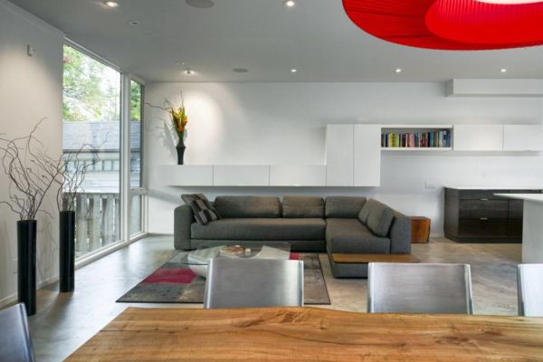 Minimalist Residence in Ottawa: Elegant conversion of a barn