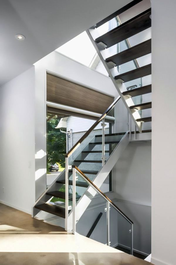 Minimalist Residence in Ottawa: Elegant conversion of a barn