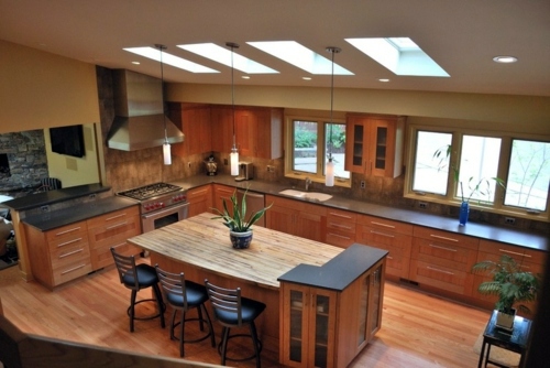 How to bring more light into the house - roof window at home