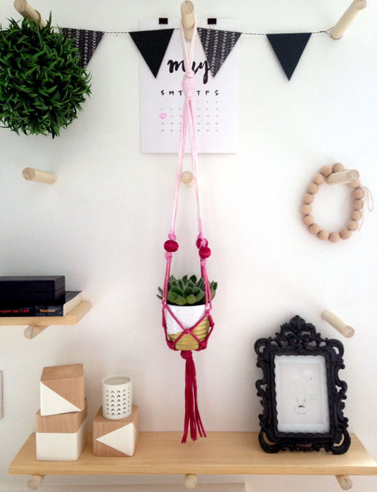 Hanging macrame pot for mom!