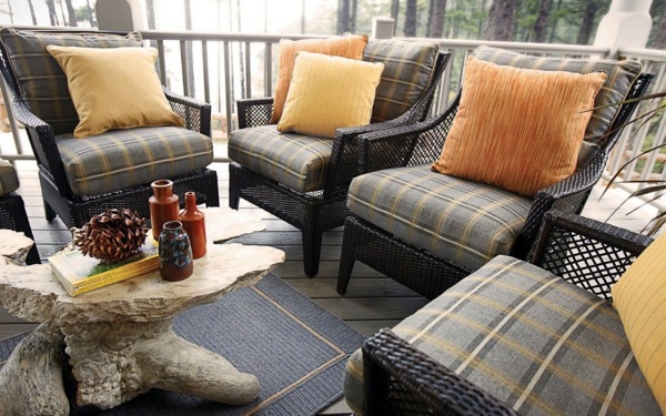 How should I clean the various garden furniture - useful tips and ideas