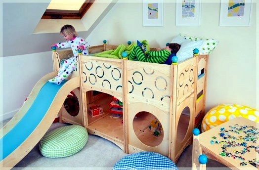 Children's room design - cool play beds for toddlers made of natural wood