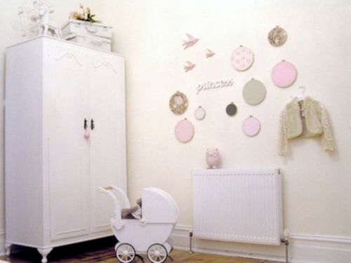 Girls bedroom in Shabby Chic style