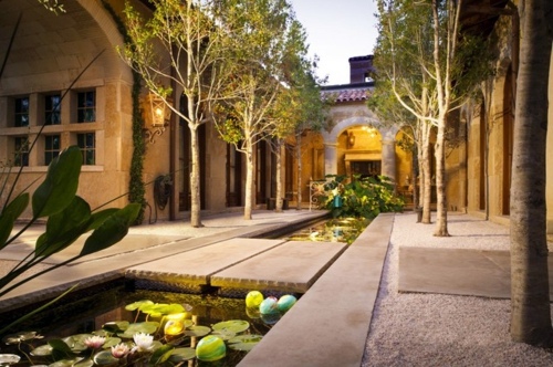 Creating a koi pond in the garden - typical extra for the Asian and tropical-inspired ambiance Garden & Plants Creating a koi pond in the garden - typical extra for the Asian and tropical-inspired ambiance Garden & Plants
