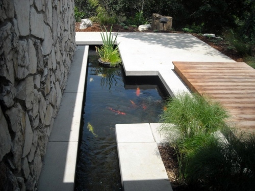 Gartengestaltung - Creating a koi pond in the garden - typical extra for the Asian and tropical-inspired ambiance Garden & Plants