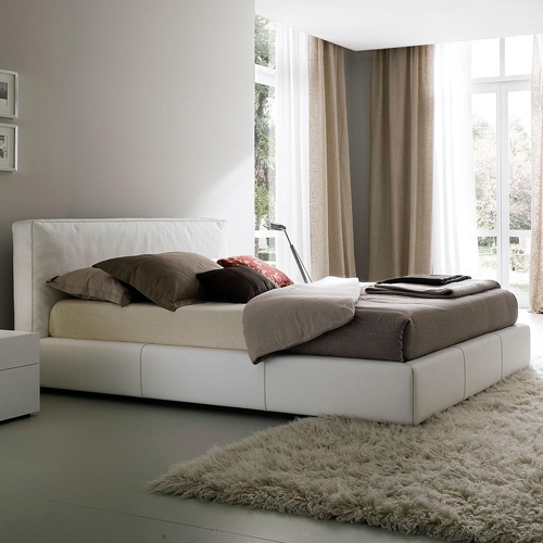 10 Large impressive platform bed - Sweet dreams!