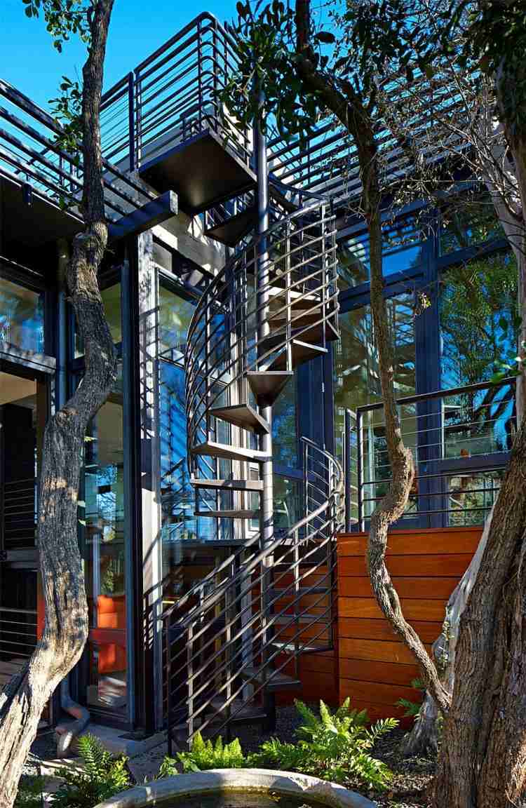Green Lantern residence in Texas - a great example of sustainable architecture Green Lantern residence in Texas - a great example of sustainable architecture