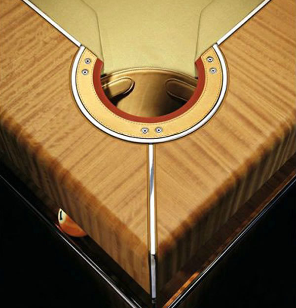 Chic pool table - great entertainment with Bolero by Tresserra