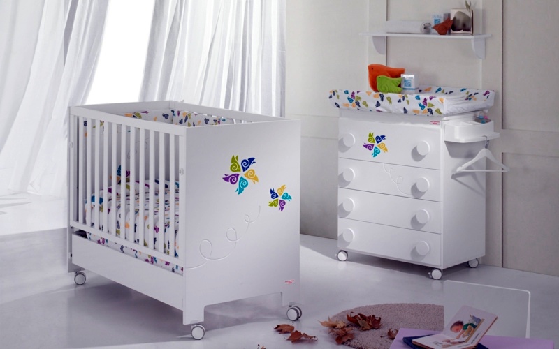 baby cot and wardrobe