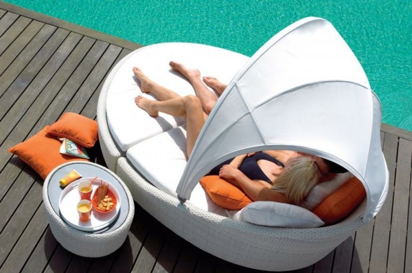 Modern Outdoor Furniture by Gloster - the modular Eclipse Collection
