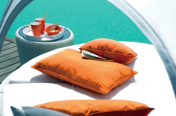 Modern Outdoor Furniture by Gloster - the modular Eclipse Collection