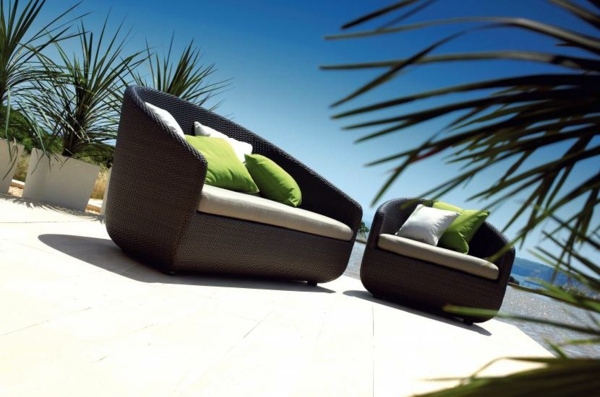 Modern Outdoor Furniture by Gloster - the modular Eclipse Collection