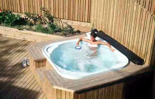 Jacuzzi in the garden