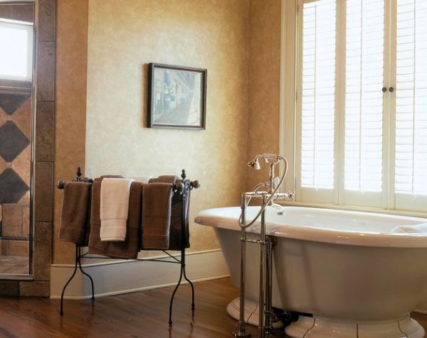 Original décor ideas in the bathroom - how to keep your towels with style