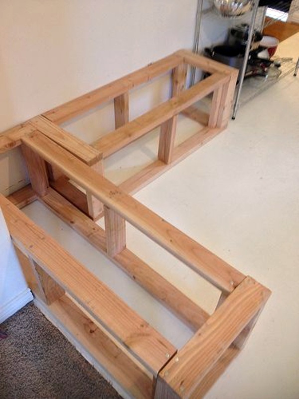 Build bench itself - have fun with the practical DIY project