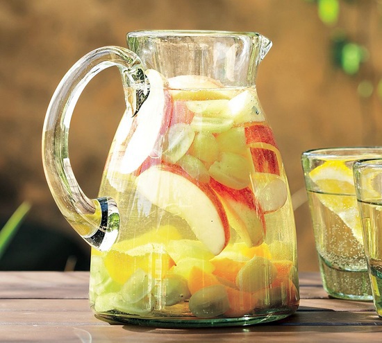 Fresh cool in summer garden decoration - Enjoy the sun rays