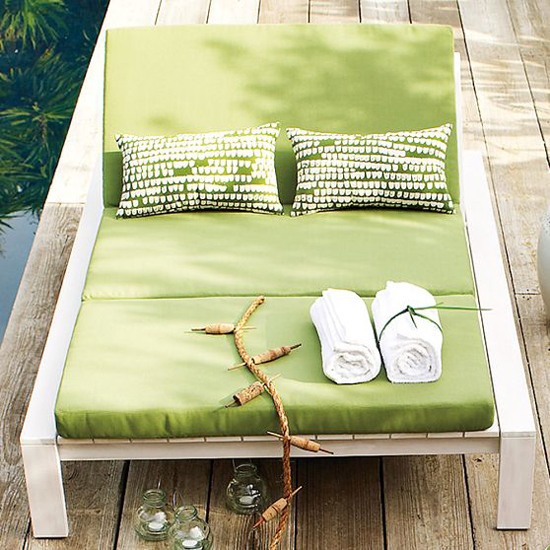 Fresh cool in summer garden decoration - Enjoy the sun rays