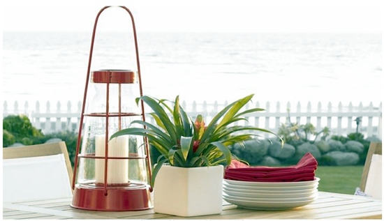 Fresh cool in summer garden decoration - Enjoy the sun rays