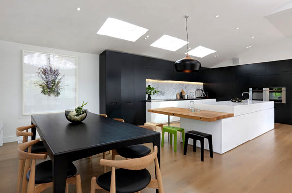 Black kitchen furniture and fancy details for your inspiration