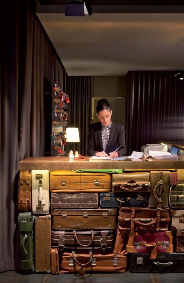 Hotels - Holá the charm of the 60s: simple hotel located in Barcelona Chic