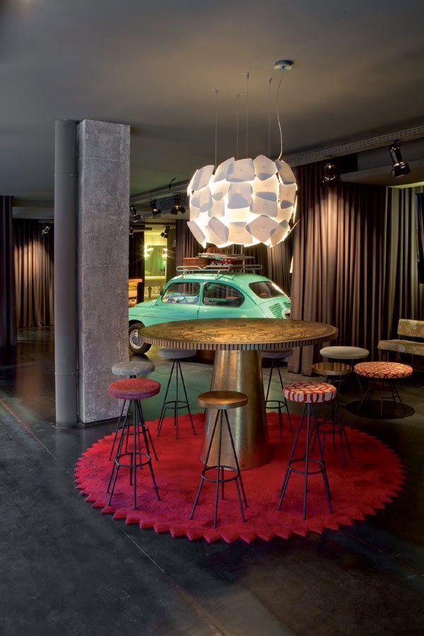 Holá the charm of the 60s: simple hotel located in Barcelona Chic