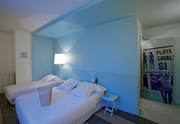 Holá the charm of the 60s: simple hotel located in Barcelona Chic