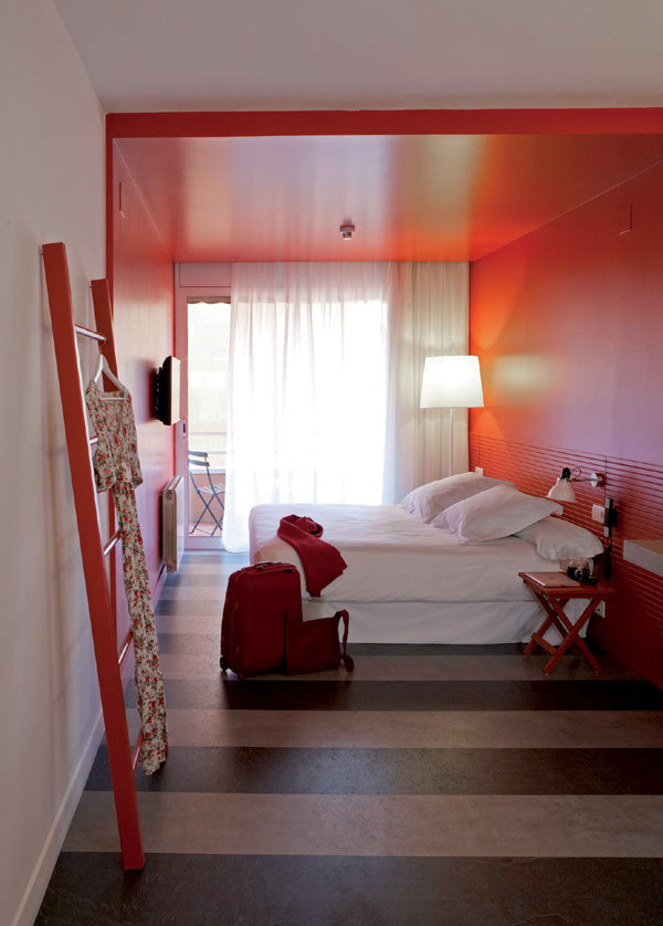 Holá the charm of the 60s: simple hotel located in Barcelona Chic