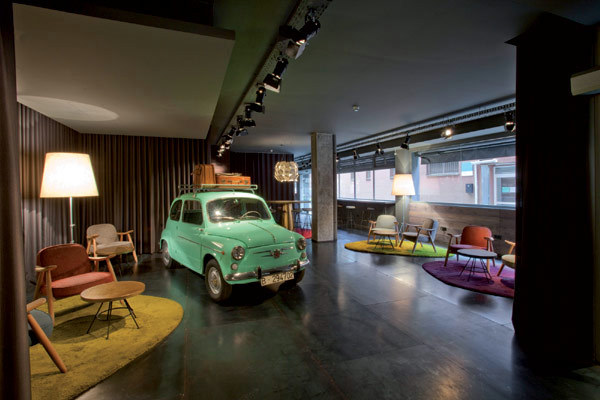 Holá the charm of the 60s: simple hotel located in Barcelona Chic