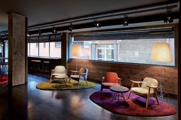 Holá the charm of the 60s: simple hotel located in Barcelona Chic