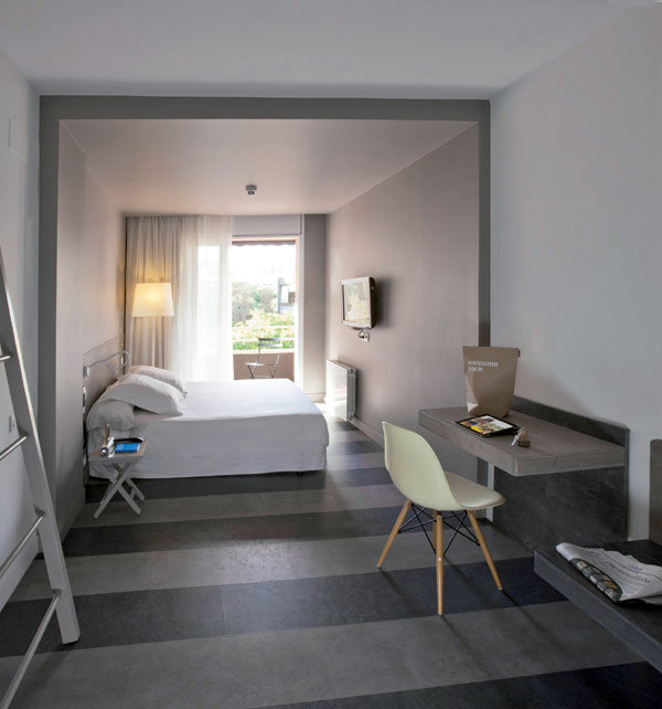 Holá the charm of the 60s: simple hotel located in Barcelona Chic
