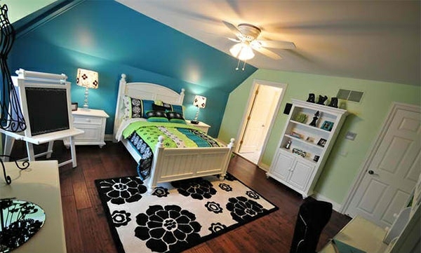 Bedroom colors ideas - blue and bright lime green